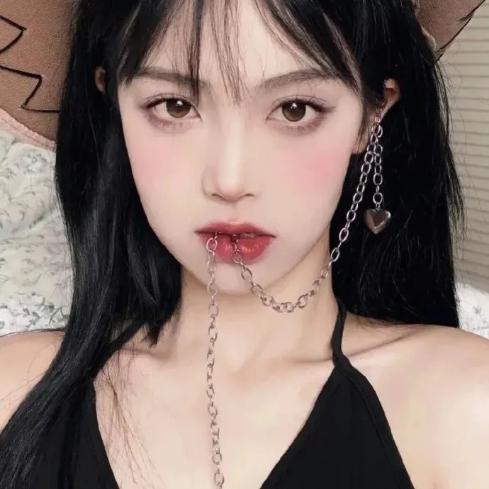 明天，我会成为谁的女友